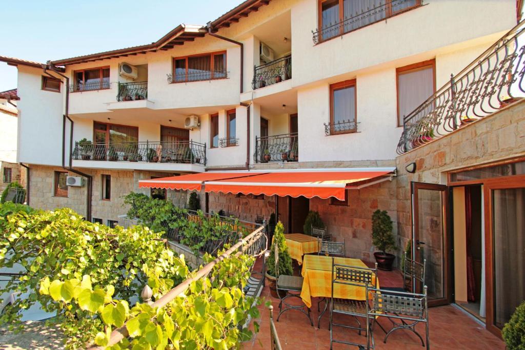 Family Hotel Silvestar Veliko Tarnovo Eksteriør billede